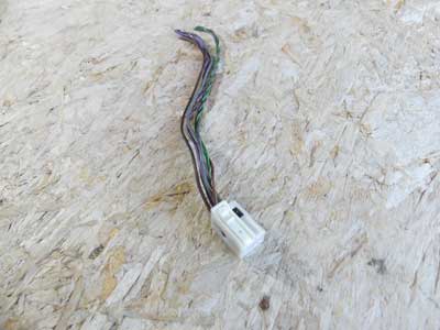 Mercedes White 8 Pole 6 Wire Connector A0015451173